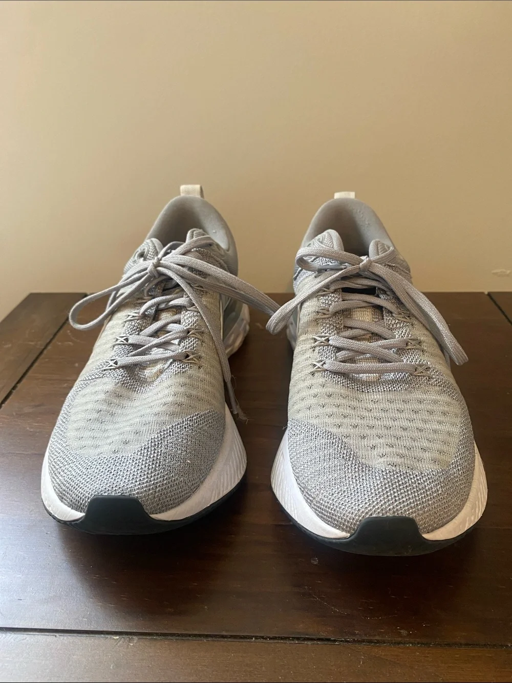 Light Gray Women’s Athletic Running Shoes